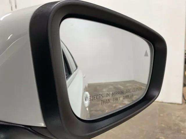 Used 2026 BMW 330i xDrive Sedan AWD/4WD image 97