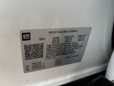 Used 2025 Buick Envista Sport Touring image 29