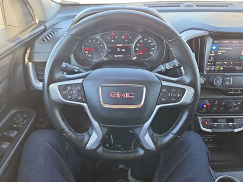 Used 2023 GMC Terrain SLT image 14