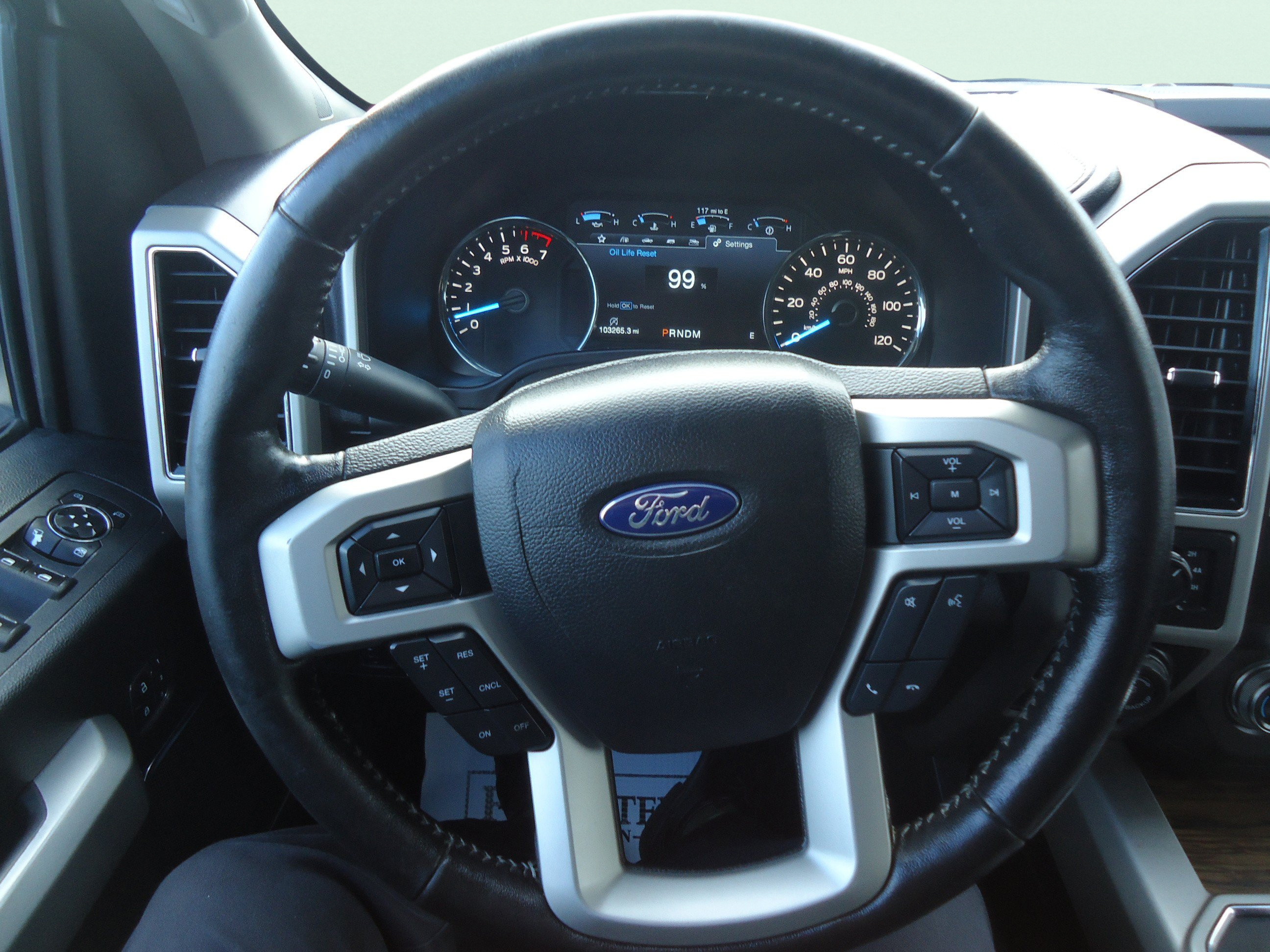 Used 2019 Ford F150 Lariat w/ Equipment Group 502A Luxury AWD/4WD image 14