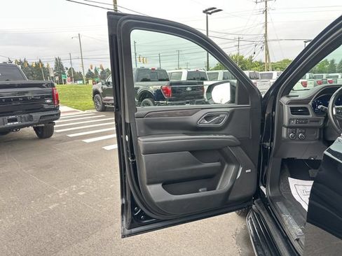 Used 2024 Chevrolet Suburban LT AWD/4WD image 26