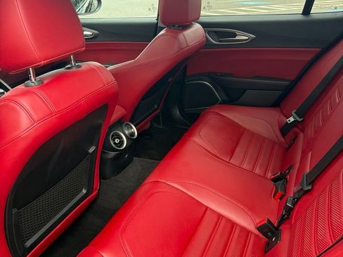 Used 2019 Alfa Romeo Giulia Ti Sport w/ Quick Order Package 22S Sport AWD/4WD image 8