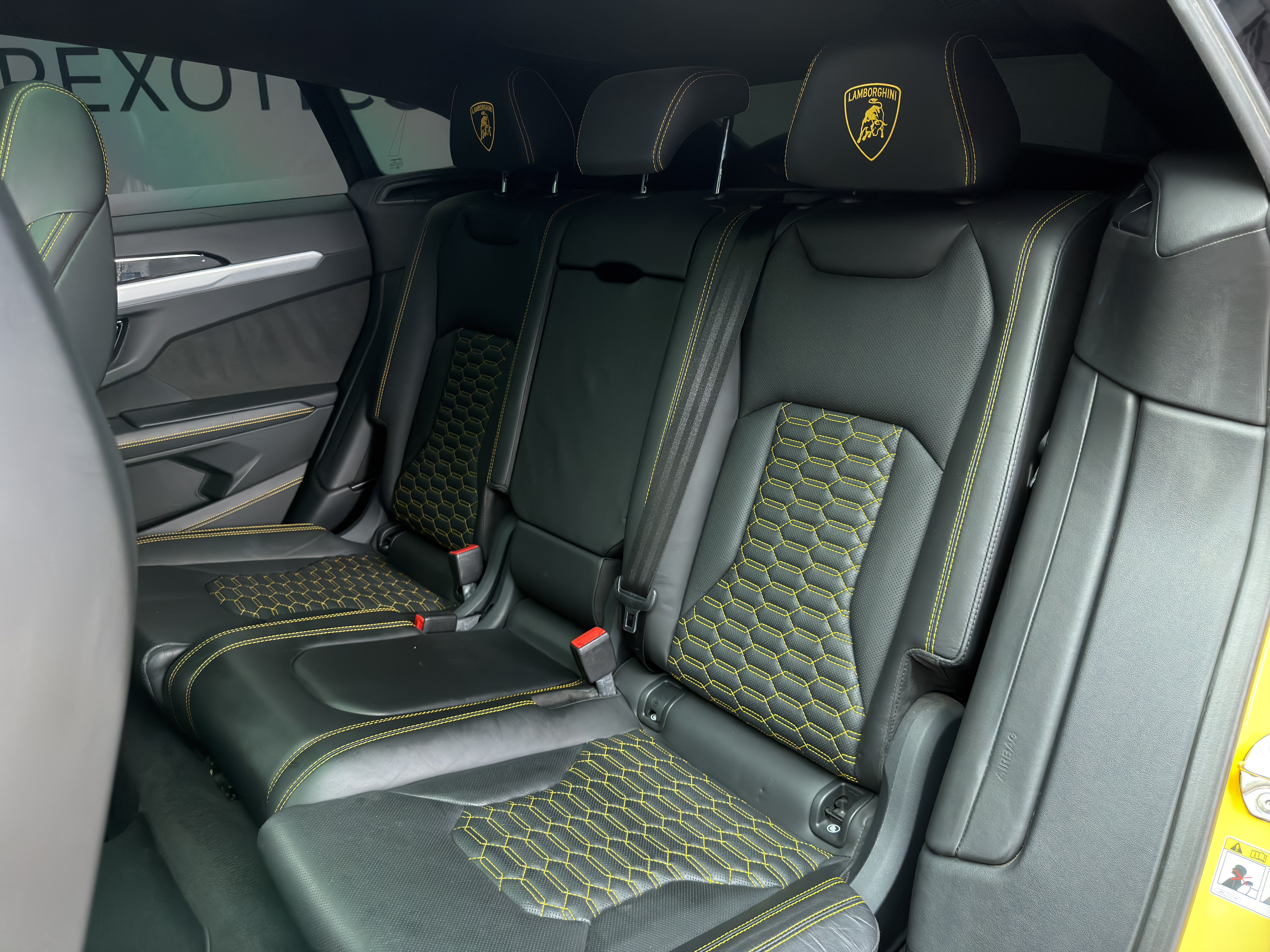 Used 2021 Lamborghini Urus AWD/4WD image 20