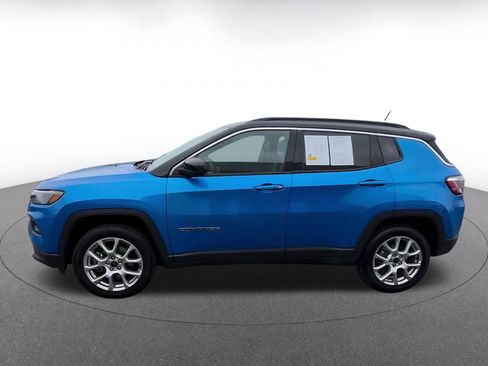 Used 2025 Jeep Compass Limited image 8