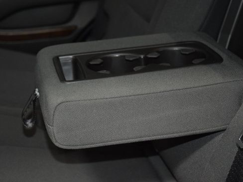 Used 2020 Chevrolet Tahoe LS w/ Enhanced Driver Alert Package image 40