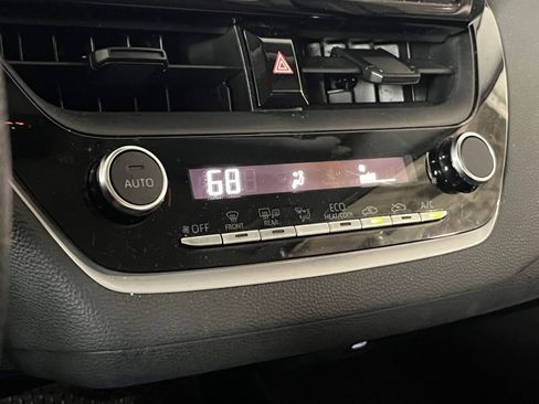 Used 2024 Toyota Corolla LE w/ LE Convenience Package FWD image 22
