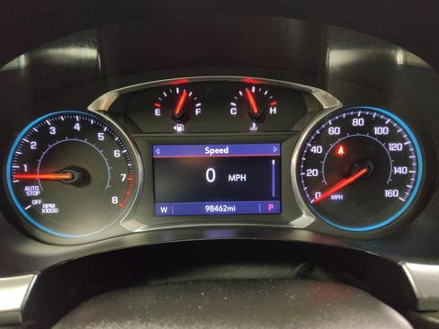 Used 2020 Chevrolet Traverse LT FWD image 23