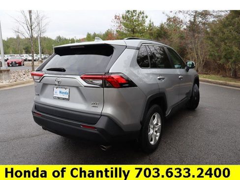 Used 2021 Toyota RAV4 XLE image 7