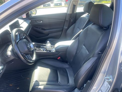 Used 2024 Honda Accord Touring image 8