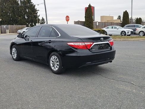 Used 2016 Toyota Camry LE image 14