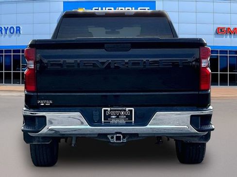 Used 2021 Chevrolet Silverado 1500 LT w/ LPO, Dark Essentials Package AWD/4WD image 6