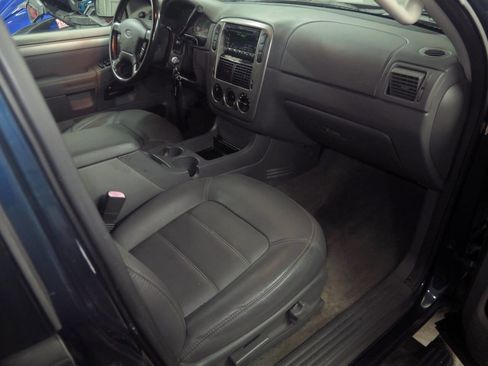 Used 2003 Ford Explorer Sport XLT image 18