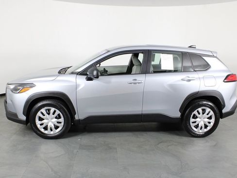Used 2024 Toyota Corolla Cross L FWD image 11
