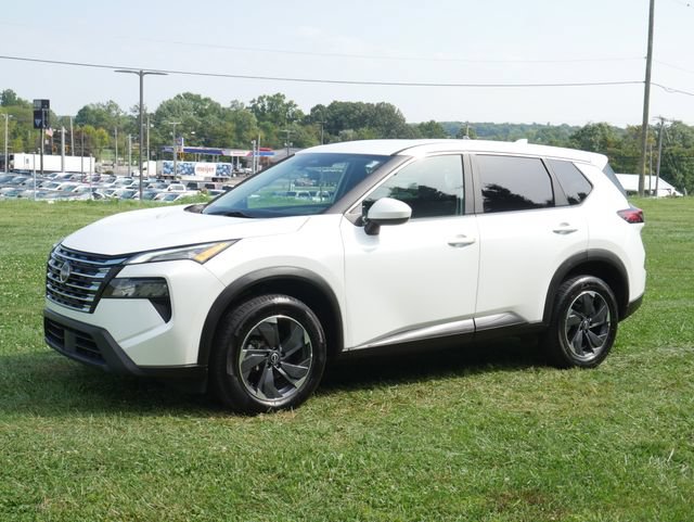 Used 2024 Nissan Rogue SV FWD image 6