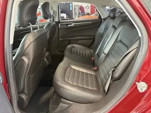 Used 2014 Ford Fusion SE w/ Equipment Group 202A image 14