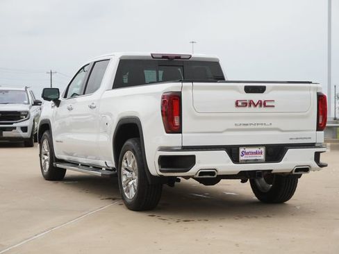 Used 2023 GMC Sierra 1500 Denali w/ Technology Package AWD/4WD image 6