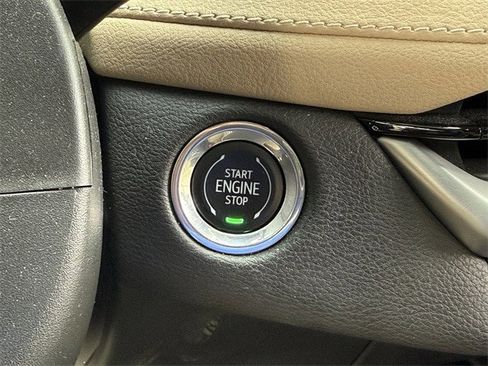 Used 2024 Cadillac XT4 Premium Luxury image 22