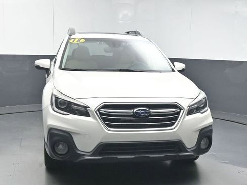 Used 2018 Subaru Outback 2.5i Limited AWD/4WD image 3
