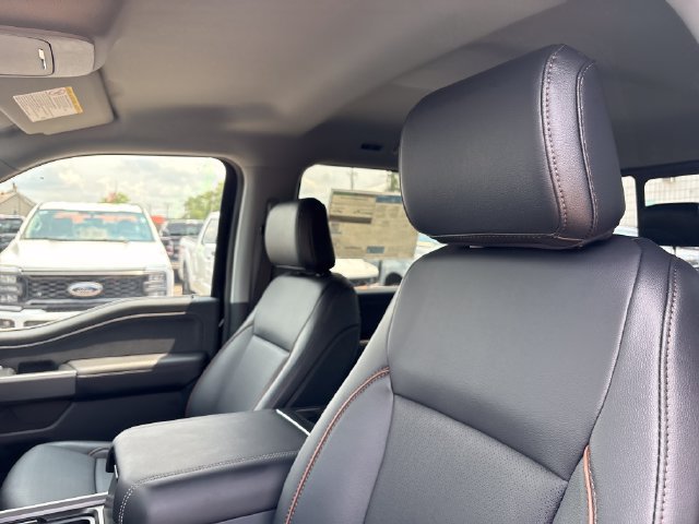 New 2026 Ford F250 Lariat w/ Black Appearance Package AWD/4WD image 10