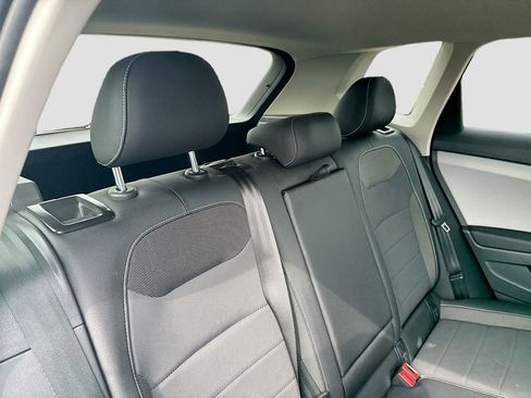 Used 2023 Volkswagen Taos SE image 24