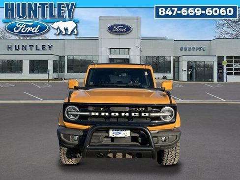 Used 2021 Ford Bronco Outer Banks image 3