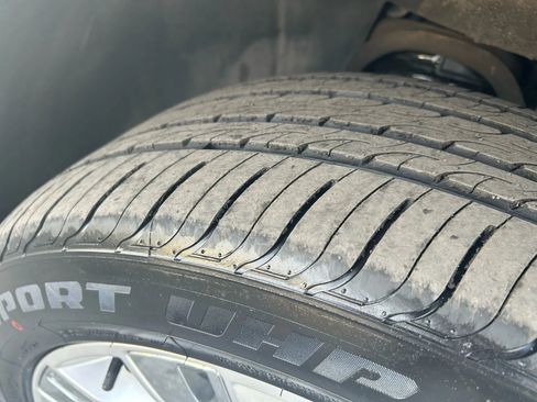 Used 2019 Cadillac Escalade ESV Platinum image 10