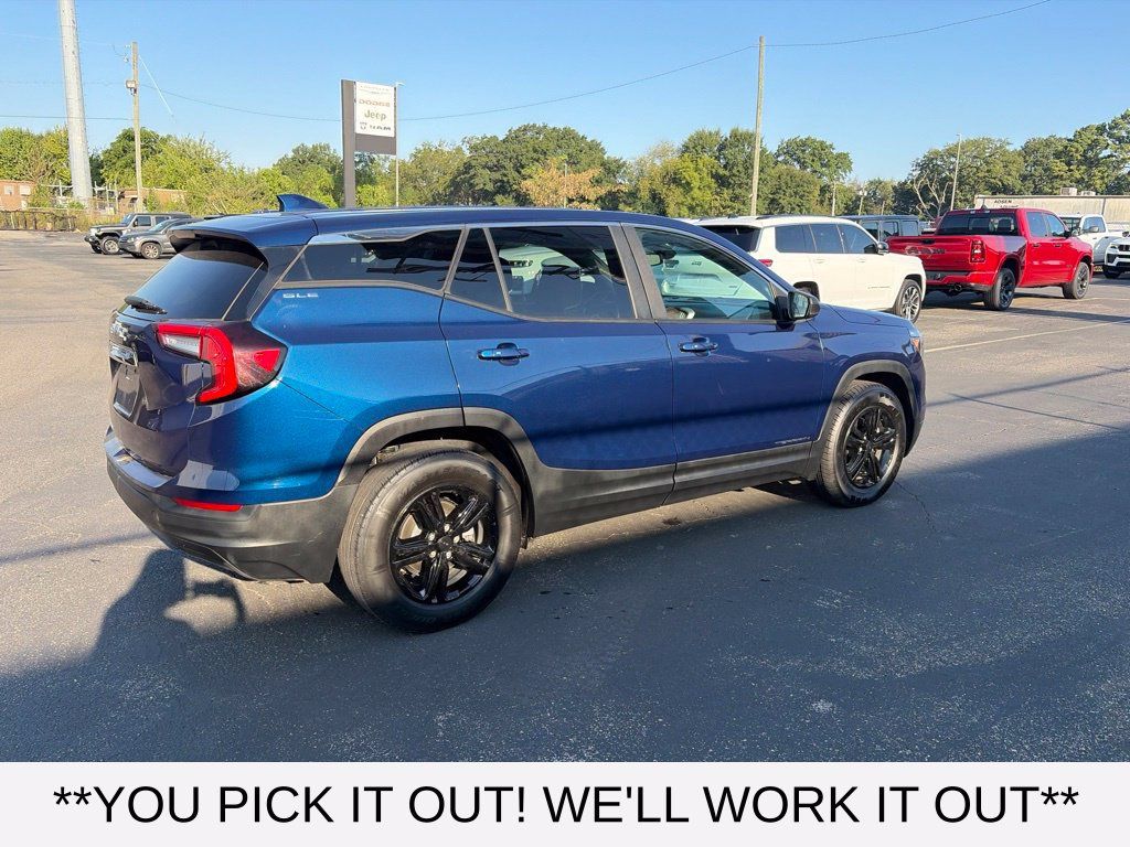 Used 2022 GMC Terrain SLE FWD image 6