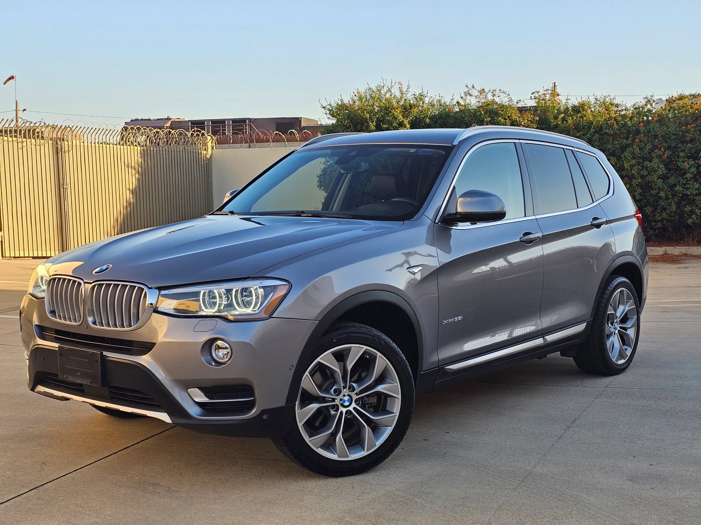 Used 2017 BMW X3 xDrive35i AWD/4WD image 1