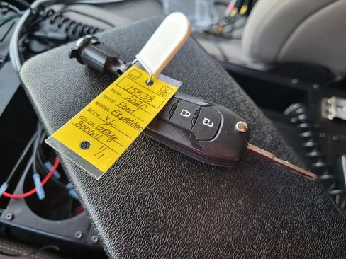 Used 2020 Ford Expedition XL image 2