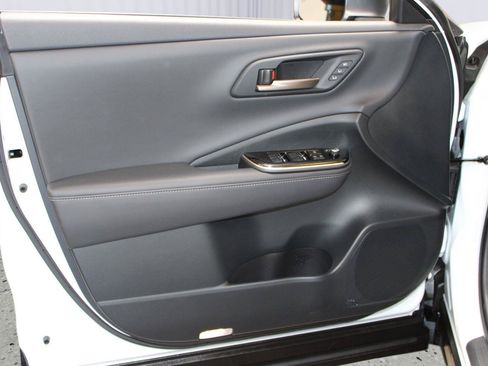Used 2025 Toyota Crown Signia w/ Advanced Technology Package AWD/4WD image 50