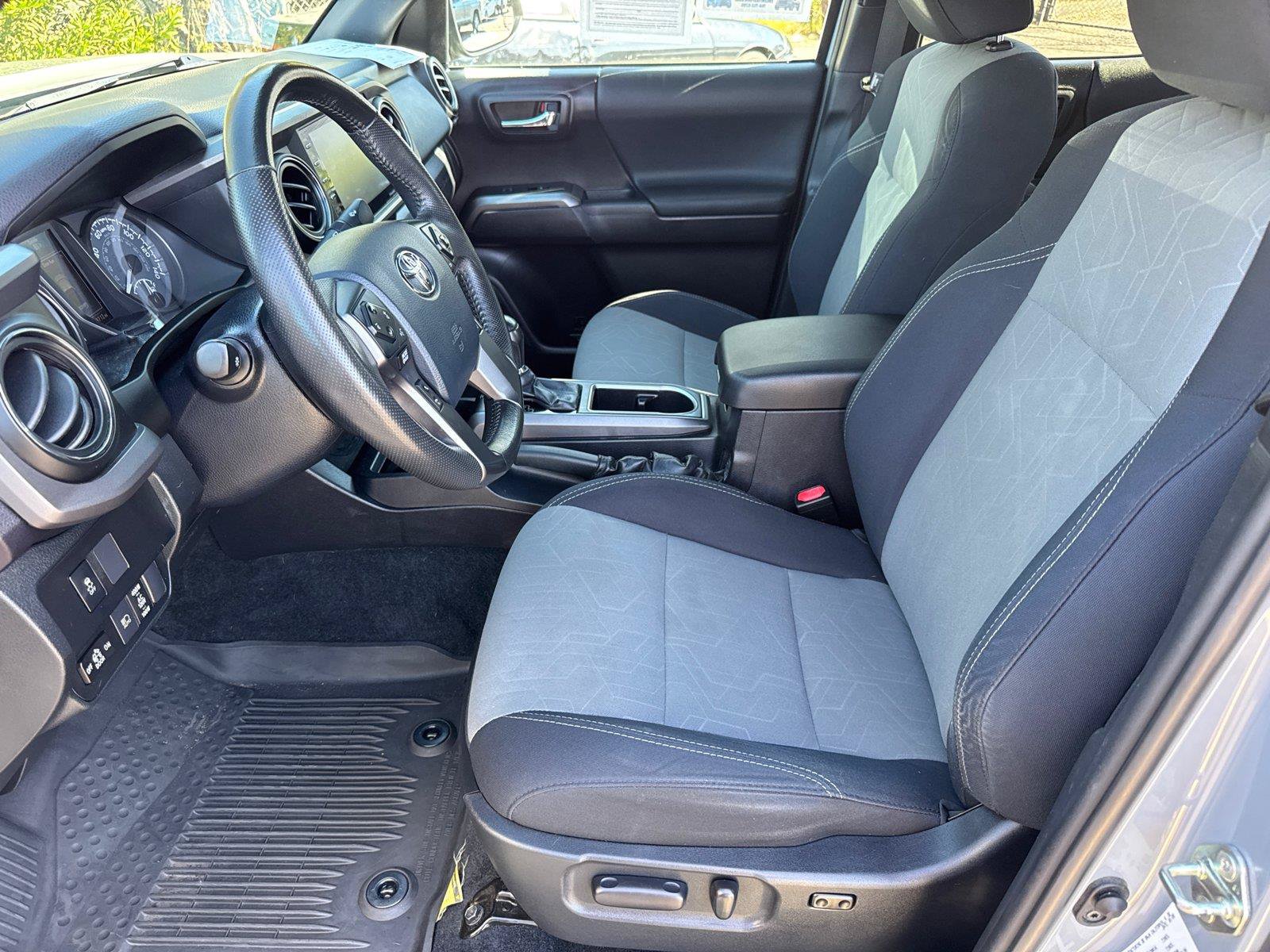 Used 2020 Toyota Tacoma TRD Off-Road w/ Technology Package AWD/4WD image 26