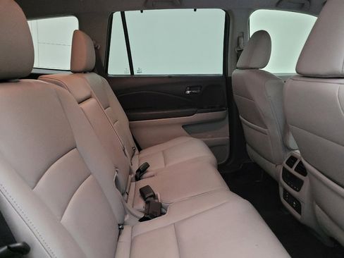 Used 2017 Honda Pilot Touring image 19