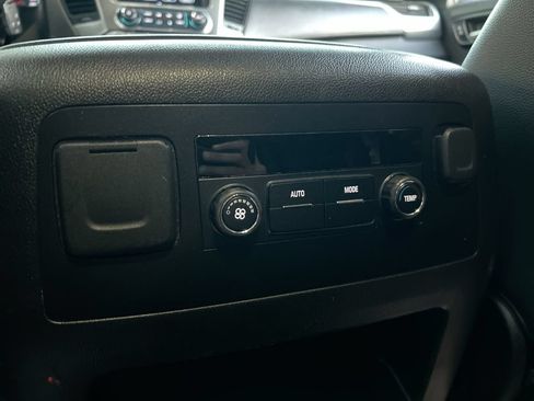 Used 2019 Chevrolet Tahoe LS AWD/4WD image 22