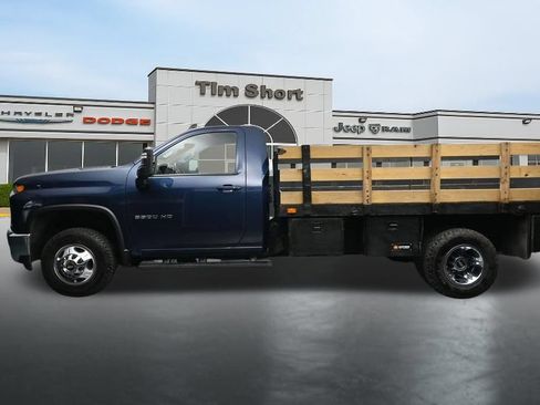 Used 2022 Chevrolet Silverado 3500 LT w/ Convenience Package RWD image 2