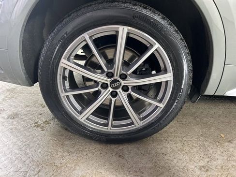 Used 2023 Audi SQ5 Premium Plus w/ Premium Plus Package image 9