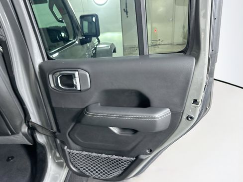 Used 2023 Jeep Wrangler Sahara w/ Cold Weather Group image 29