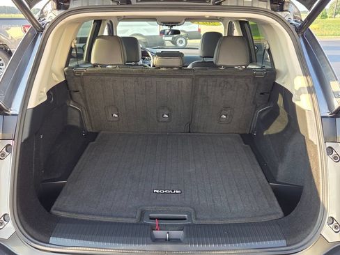 Used 2021 Nissan Rogue SV w/ Premium Package FWD image 10