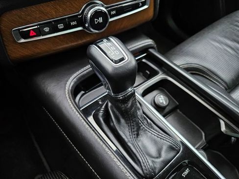 Used 2017 Volvo XC90 T6 Inscription image 24