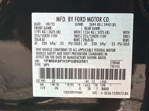 Used 2023 Ford Explorer Limited w/ Limited Technology Package AWD/4WD image 38