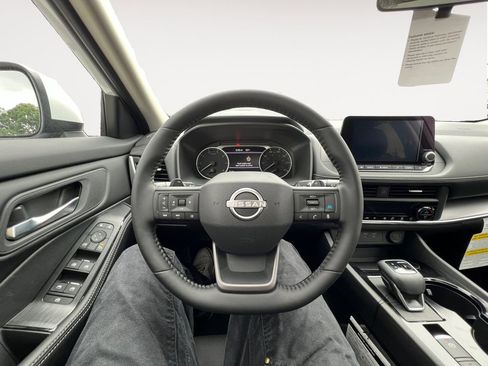 New 2025 Nissan Rogue SV w/ SV Premium Package image 18