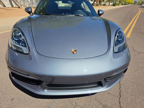 Used 2025 Porsche 718 Cayman S w/ Sport Chrono Package RWD image 12