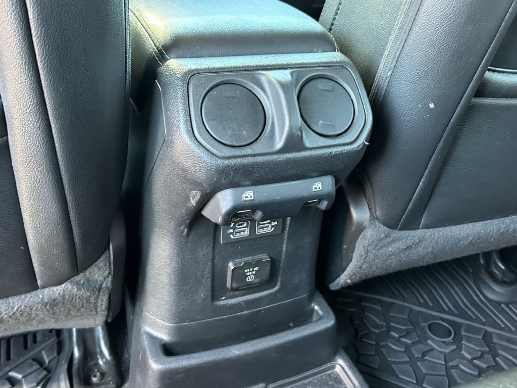 Used 2023 Jeep Wrangler Unlimited Sahara w/ Cold Weather Group AWD/4WD image 14
