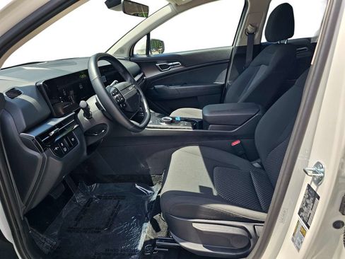 Used 2026 Kia Sportage LX FWD image 18