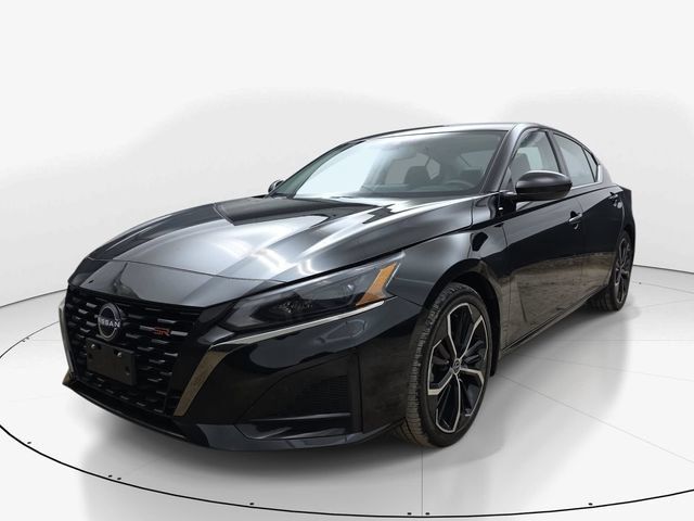 Used 2024 Nissan Altima 2.5 SR w/ SR Premium Package FWD image 10