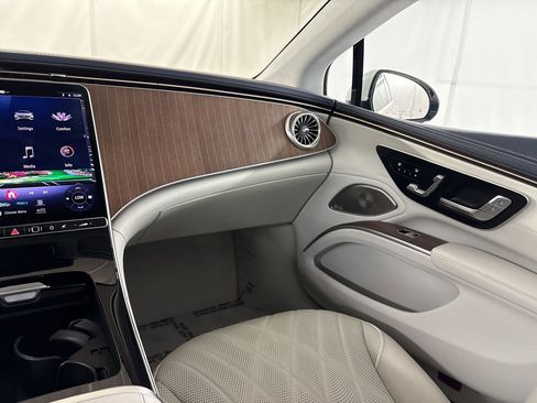 Certified 2022 Mercedes-Benz EQS 450+ Sedan image 29
