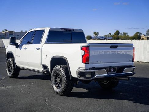 Used 2024 Chevrolet Silverado 2500 LTZ w/ LTZ Plus Package image 10