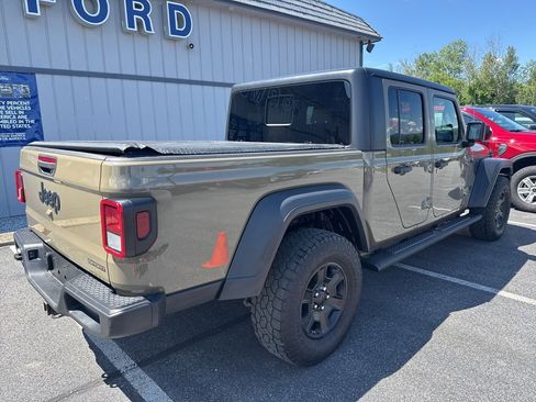 Used 2020 Jeep Gladiator Sport w/ Quick Order Package 24S image 3