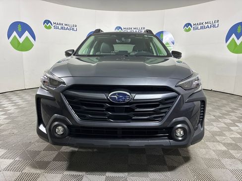 Used 2025 Subaru Outback Premium w/ Popular Package #1A image 2