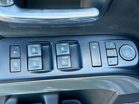 Used 2018 Chevrolet Silverado 1500 LTZ Z71 w/ Centennial Edition image 30