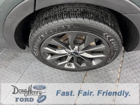 Used 2023 Kia Sorento SX Prestige image 20